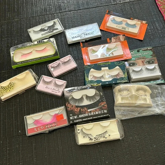 🎈4 LISTINGS FOR $20! Bundle of colorful eyelashes for halloween makeup artist - Picture 1 of 8